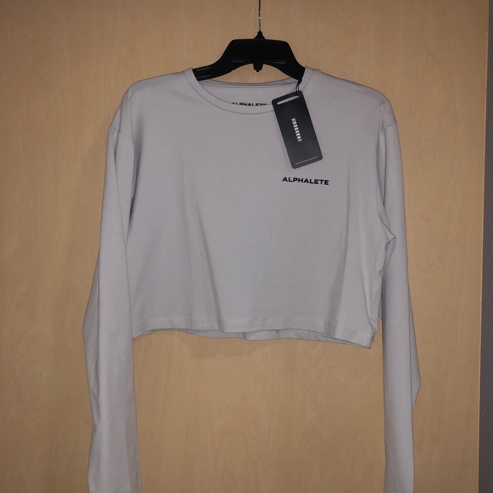 ALPHALETE Oversized Crop - S